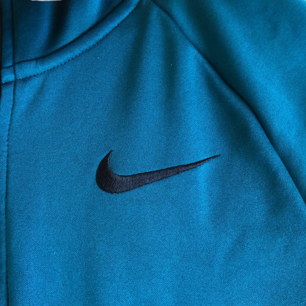 RESERVED - DO NOT PURCHASE NIKE dry-fit zip up jacket with hood - Picture 3 of 9